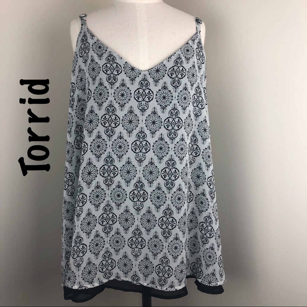 Torrid flowy tank sz 2